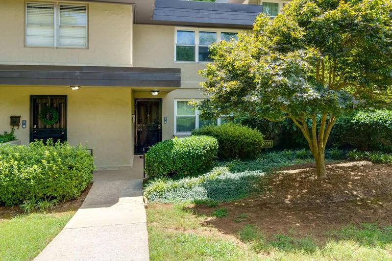 Image for property 301 Lakemoore Drive B, Atlanta, GA 30342
