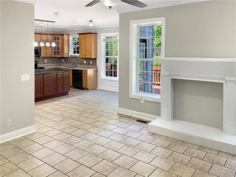 Image for property 305 Crest Pointe, Bremen, GA 30110