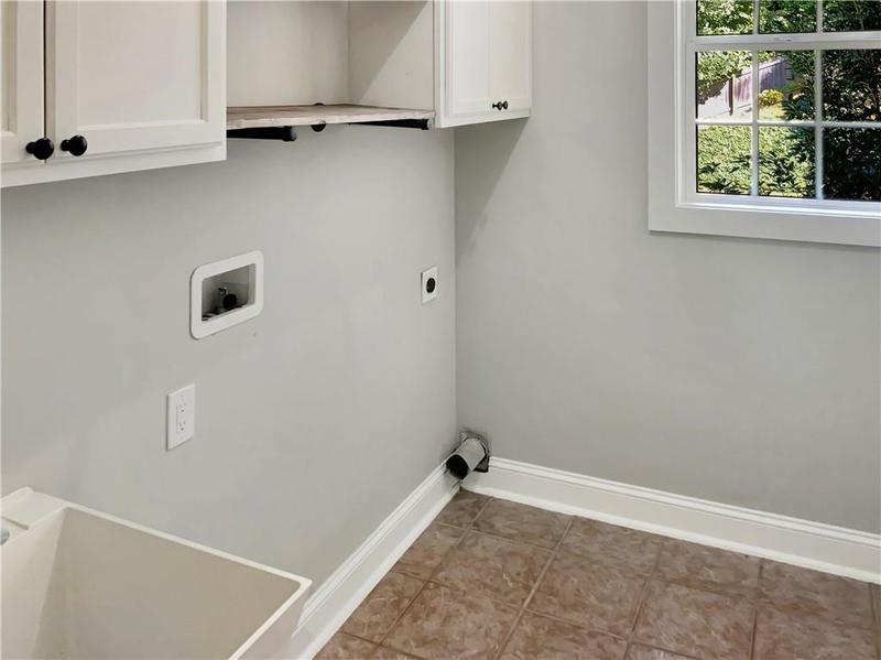 Image for property 305 Crest Pointe, Bremen, GA 30110