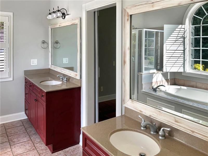 Image for property 305 Crest Pointe, Bremen, GA 30110