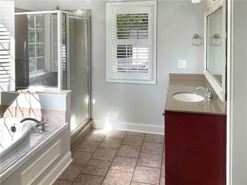 Image for property 305 Crest Pointe, Bremen, GA 30110