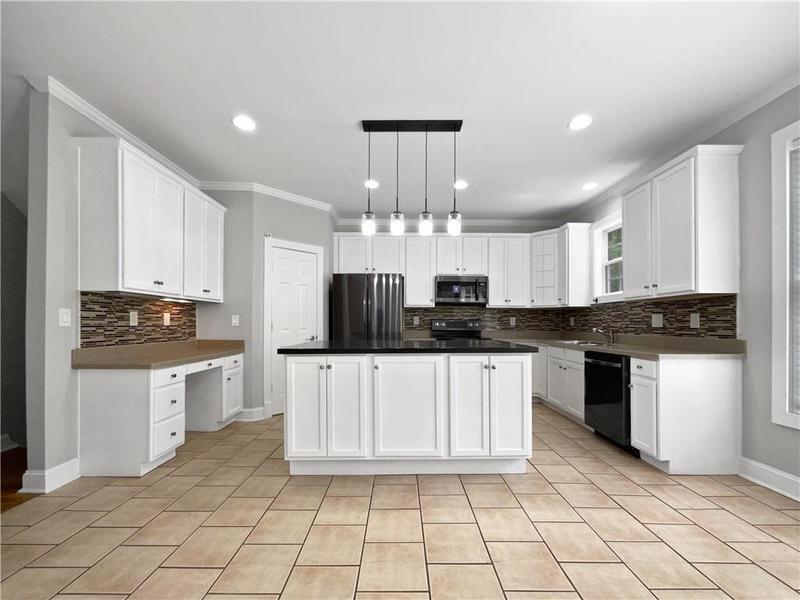 Image for property 305 Crest Pointe, Bremen, GA 30110