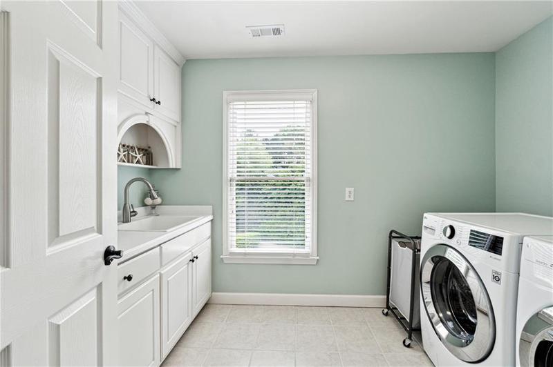 Image for property 100 Pine Mist Circle, Johns Creek, GA 30022