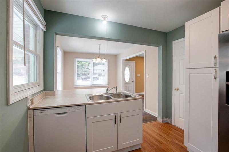 Image for property 690 GREEN ACRES Road, Smyrna, GA 30080