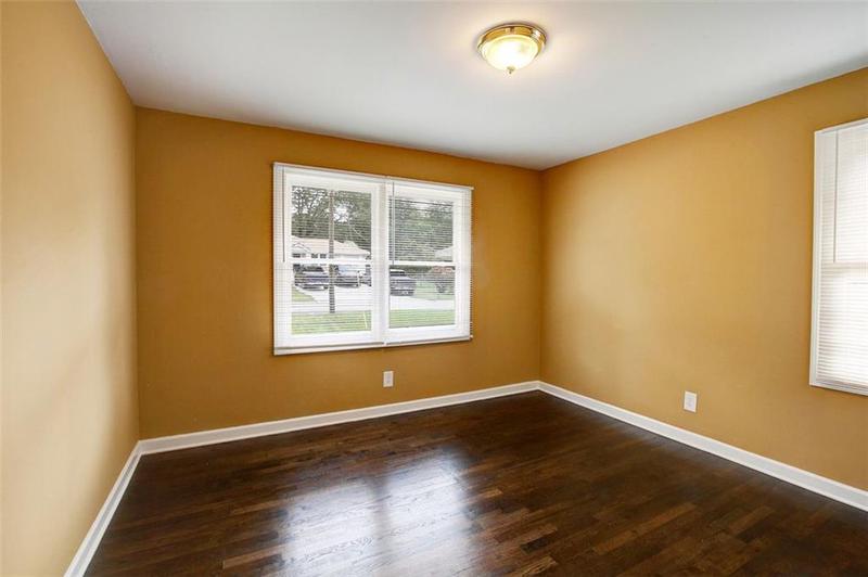 Image for property 690 GREEN ACRES Road, Smyrna, GA 30080
