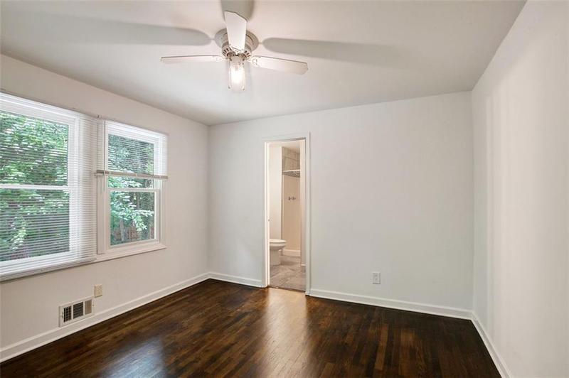 Image for property 690 GREEN ACRES Road, Smyrna, GA 30080