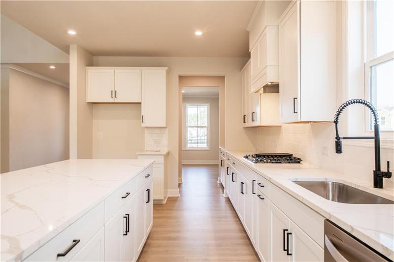 Image for property 735 Crossroad Court, Powder Springs, GA 30127
