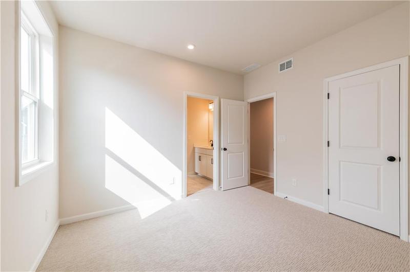 Image for property 735 Crossroad Court, Powder Springs, GA 30127