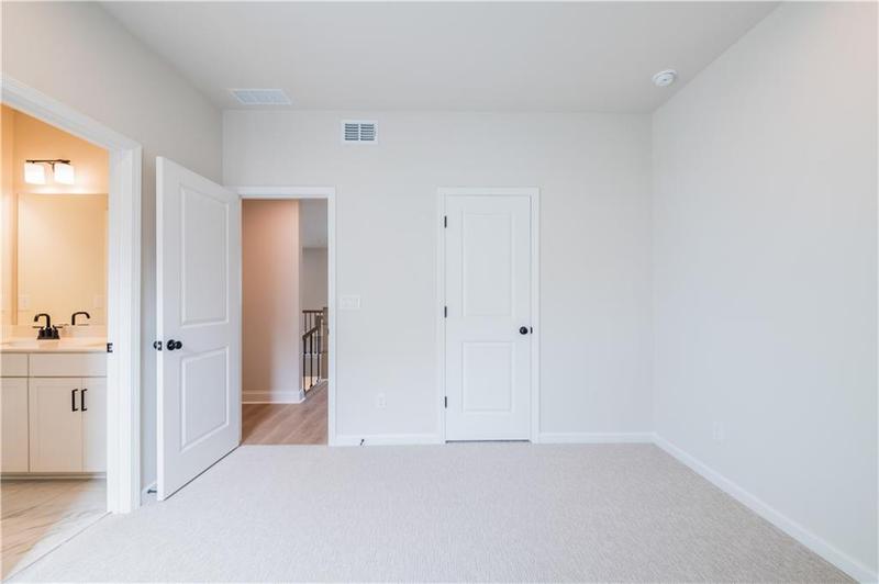 Image for property 735 Crossroad Court, Powder Springs, GA 30127