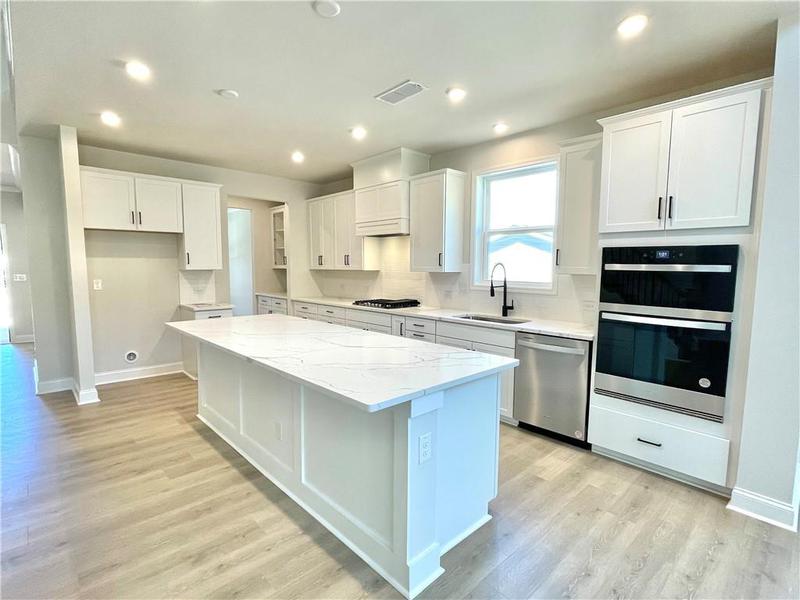 Image for property 735 Crossroad Court, Powder Springs, GA 30127