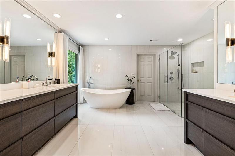 Image for property 140 Old Sandhurst Landing, Alpharetta, GA 30022
