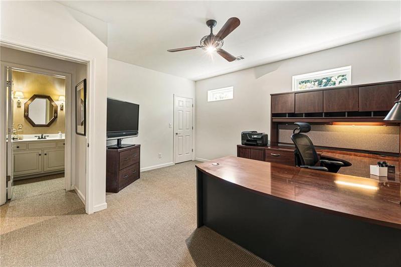 Image for property 140 Old Sandhurst Landing, Alpharetta, GA 30022