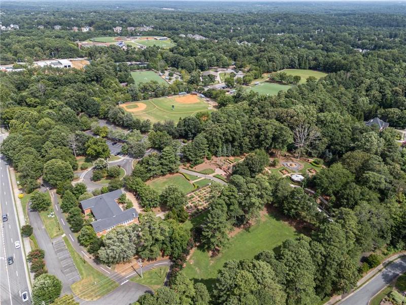 Image for property 140 Old Sandhurst Landing, Alpharetta, GA 30022