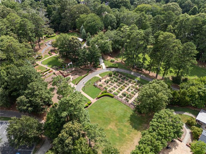Image for property 140 Old Sandhurst Landing, Alpharetta, GA 30022