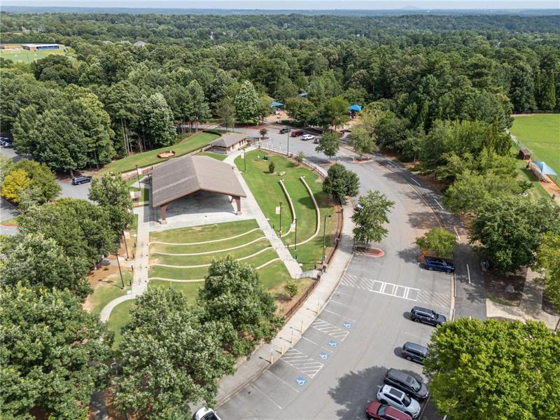 Image for property 140 Old Sandhurst Landing, Alpharetta, GA 30022
