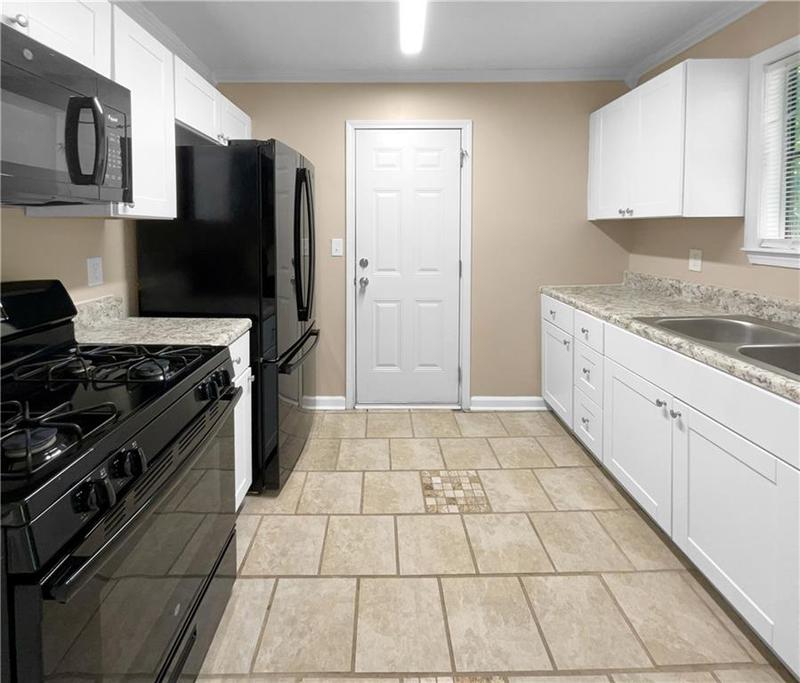 Image for property 125 Cainwood Court, Atlanta, GA 30349