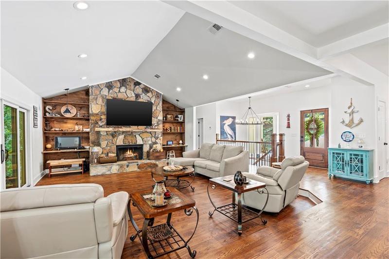 Image for property 5560 Hidden Harbor Trail, Gainesville, GA 30504