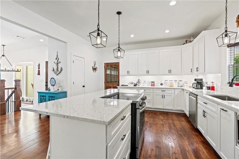 Image for property 5560 Hidden Harbor Trail, Gainesville, GA 30504