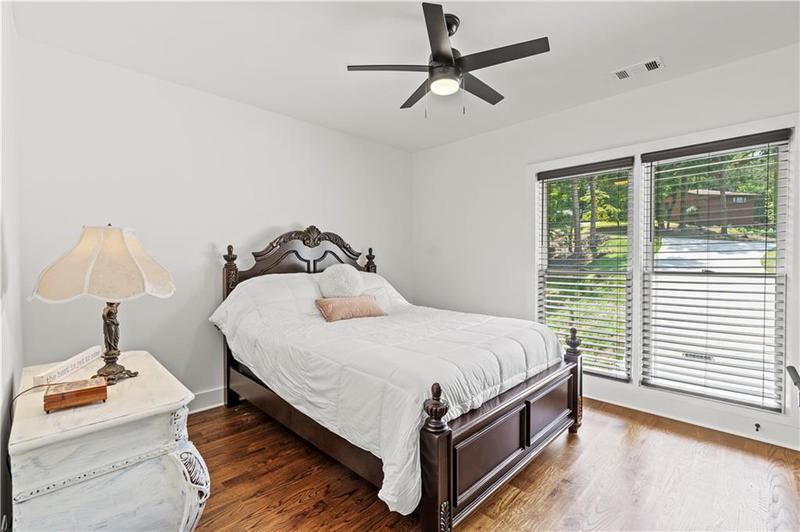 Image for property 5560 Hidden Harbor Trail, Gainesville, GA 30504