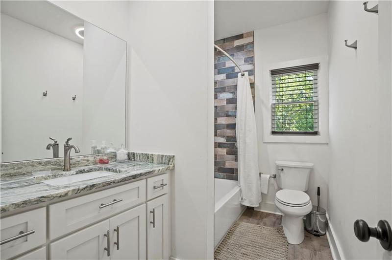 Image for property 5560 Hidden Harbor Trail, Gainesville, GA 30504