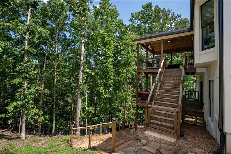 Image for property 5560 Hidden Harbor Trail, Gainesville, GA 30504