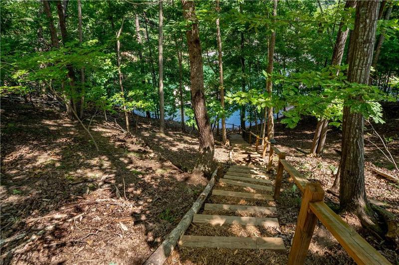 Image for property 5560 Hidden Harbor Trail, Gainesville, GA 30504