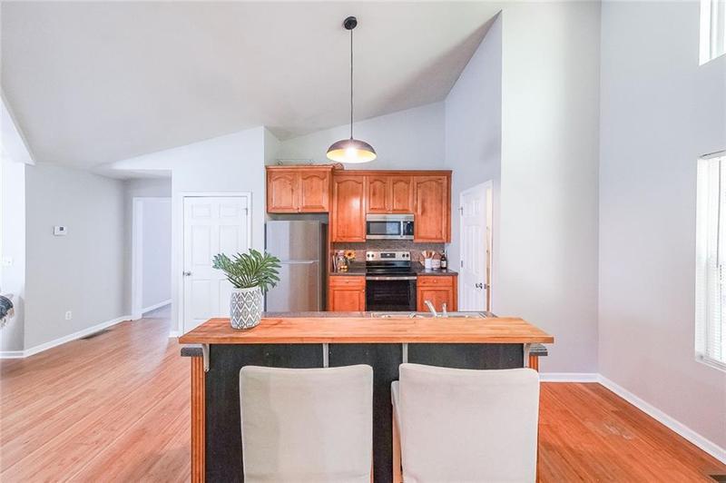 Image for property 837 Forrest Circle, Atlanta, GA 30354