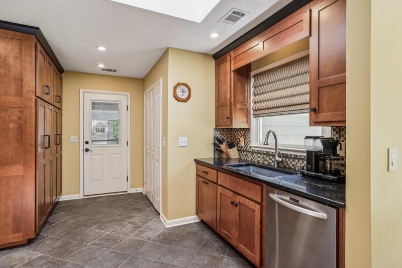 Image for property 1390 Barclay Drive, Lawrenceville, GA 30043