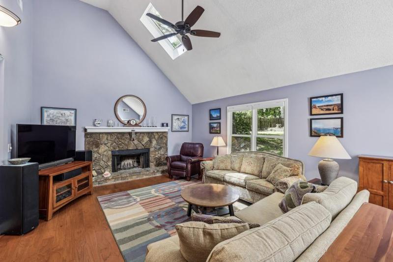 Image for property 1390 Barclay Drive, Lawrenceville, GA 30043