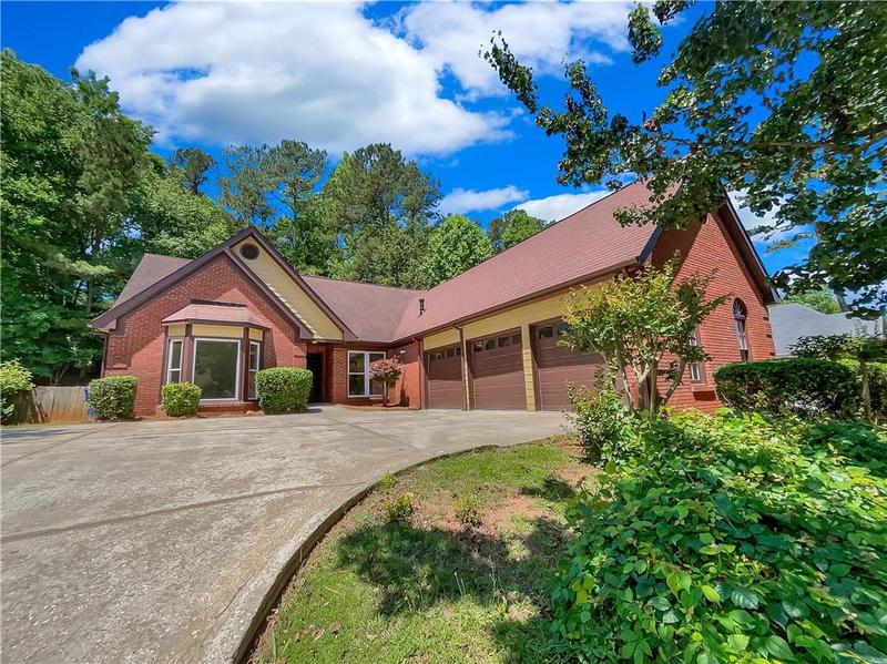 Image for property 421 Thornbush Trace, Lawrenceville, GA 30046
