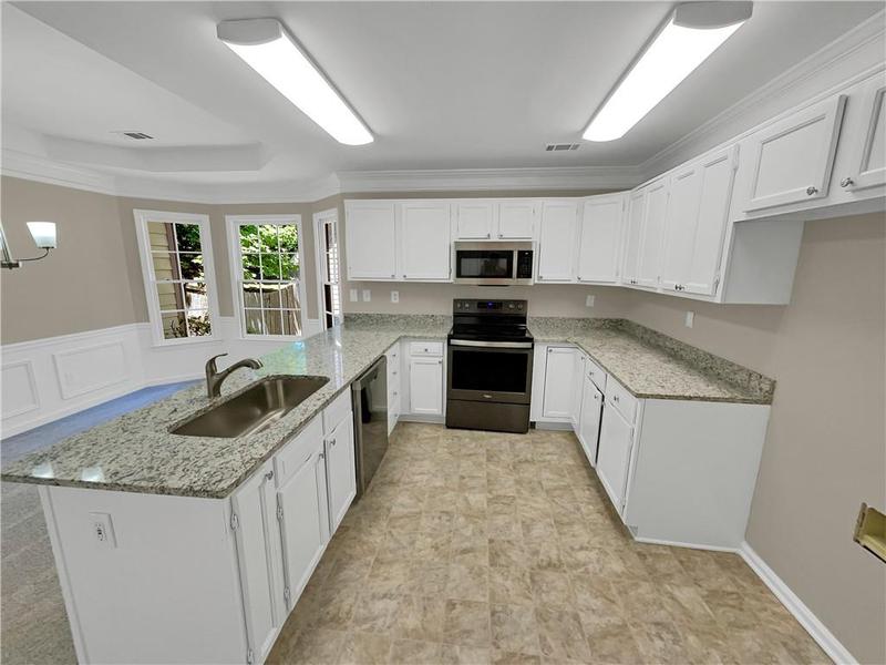 Image for property 421 Thornbush Trace, Lawrenceville, GA 30046