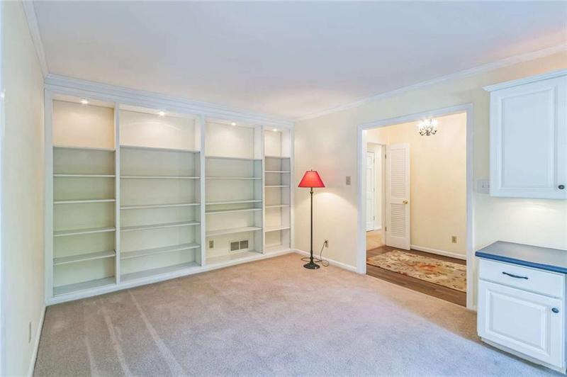 Image for property 1996 Walton Woods Circle, Tucker, GA 30084