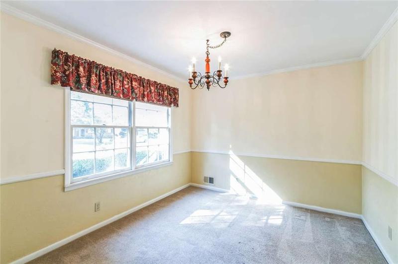 Image for property 1996 Walton Woods Circle, Tucker, GA 30084