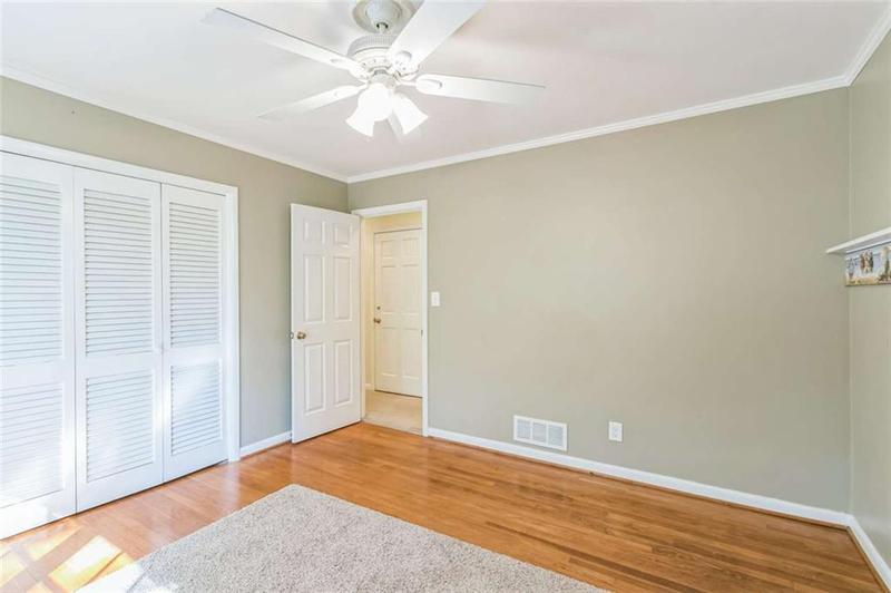 Image for property 1996 Walton Woods Circle, Tucker, GA 30084