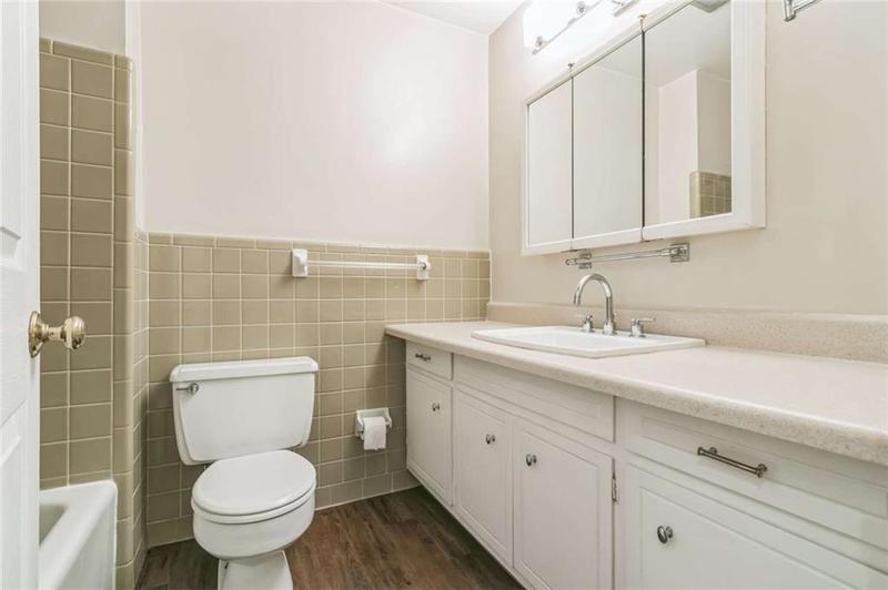 Image for property 1996 Walton Woods Circle, Tucker, GA 30084