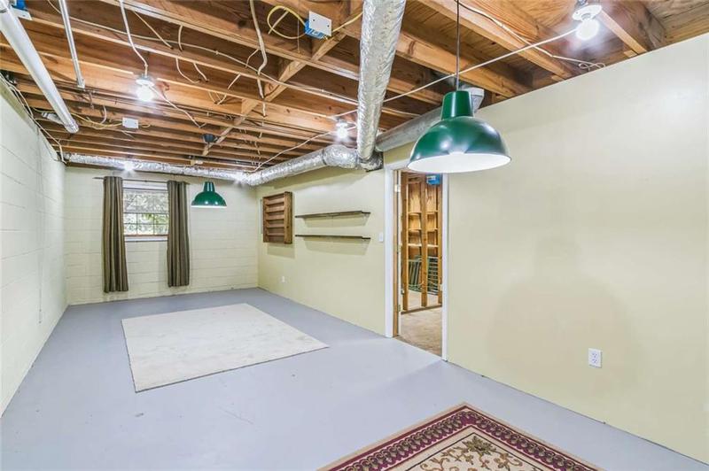 Image for property 1996 Walton Woods Circle, Tucker, GA 30084