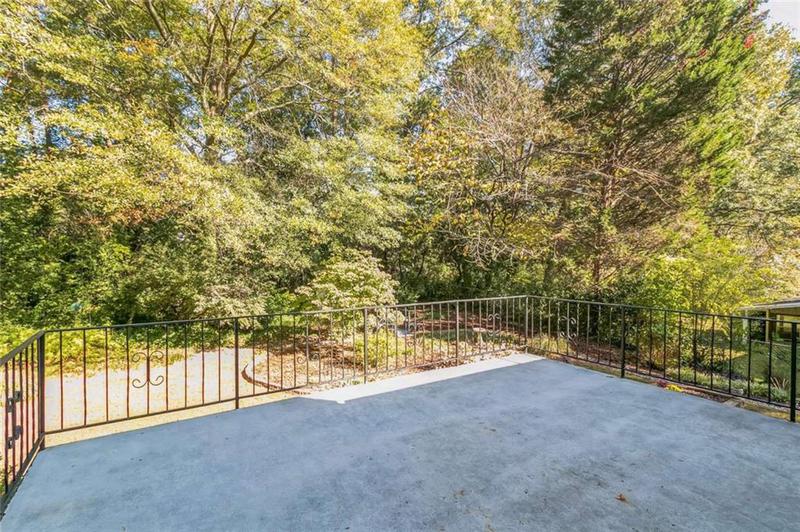 Image for property 1996 Walton Woods Circle, Tucker, GA 30084