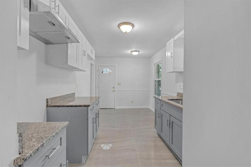 Image for property 2080 Bluffton Way, Decatur, GA 30035