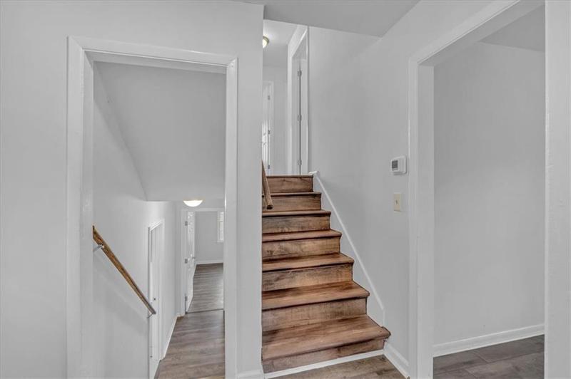Image for property 2080 Bluffton Way, Decatur, GA 30035