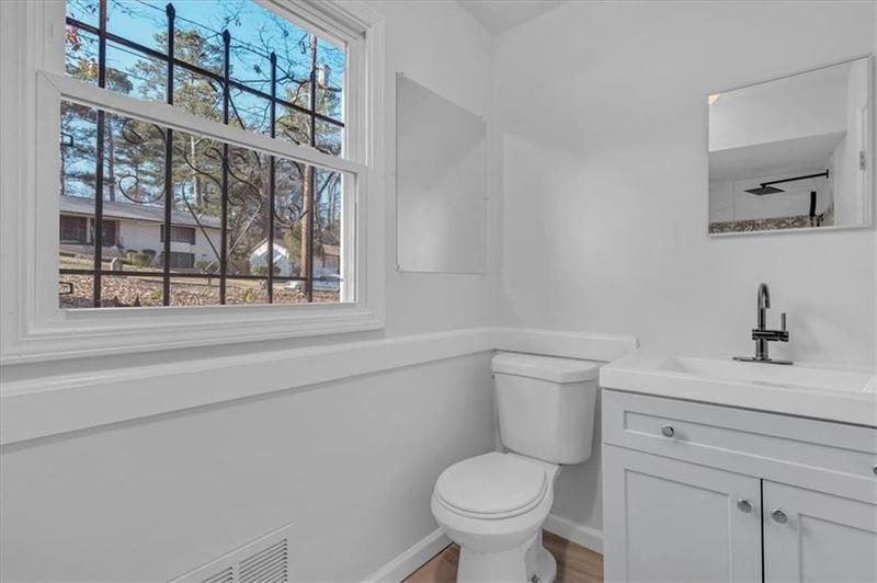 Image for property 2080 Bluffton Way, Decatur, GA 30035