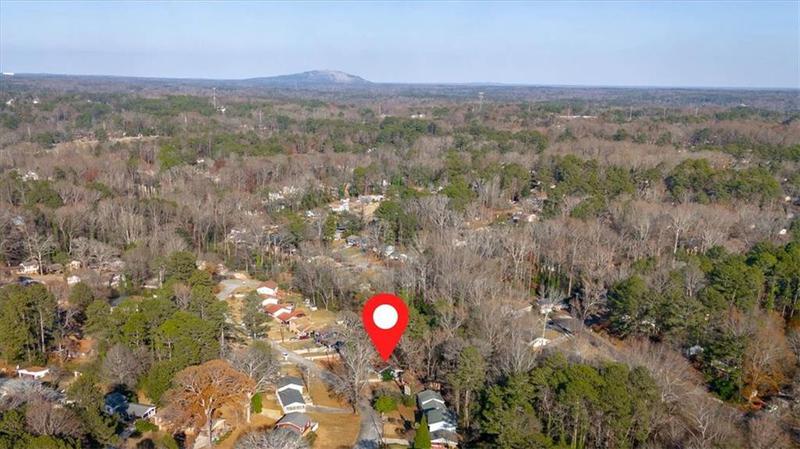 Image for property 2080 Bluffton Way, Decatur, GA 30035
