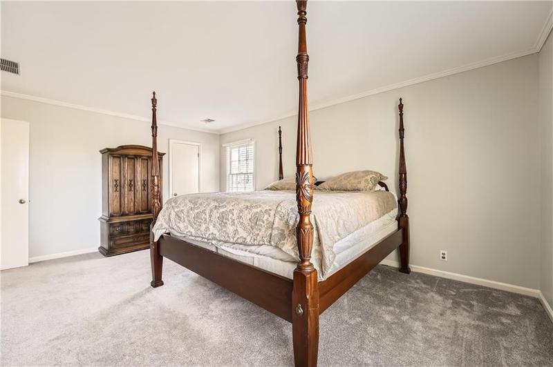 Image for property 2958 Applewood Court, Atlanta, GA 30345
