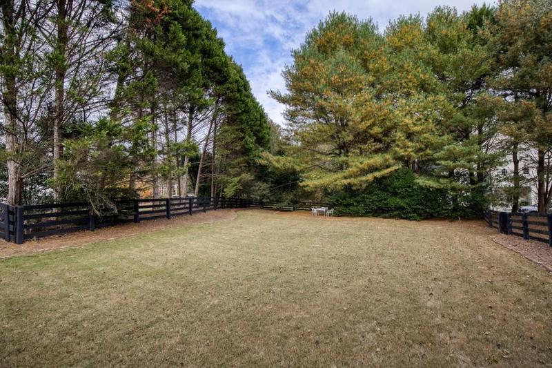 Image for property 1135 Richmond Glen Circle, Alpharetta, GA 30004