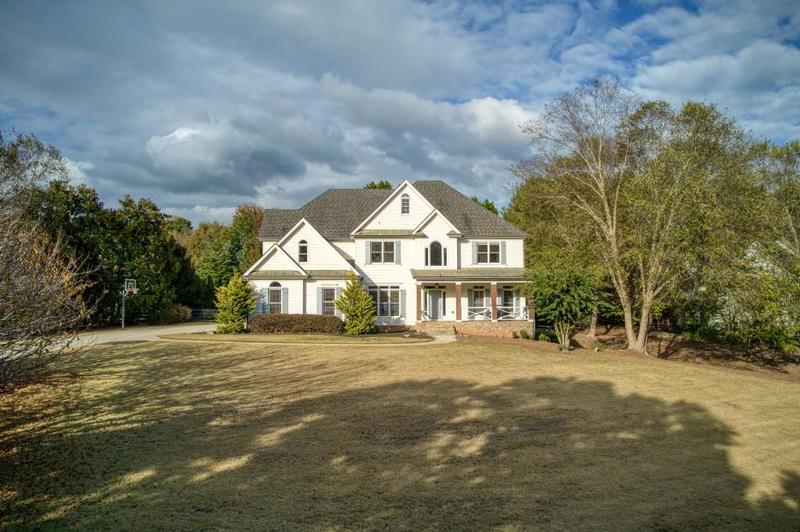 Image for property 1135 Richmond Glen Circle, Alpharetta, GA 30004