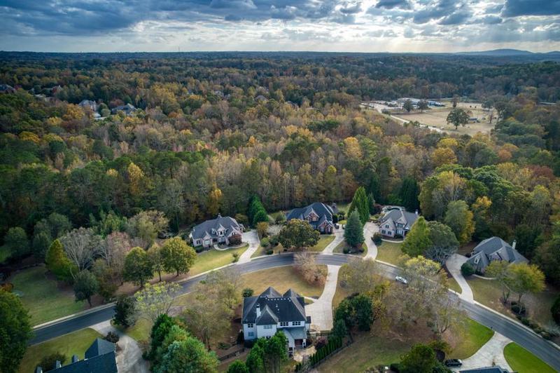 Image for property 1135 Richmond Glen Circle, Alpharetta, GA 30004