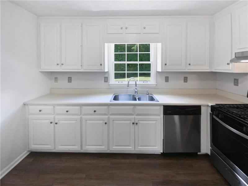 Image for property 225 Woodfield Court, Mcdonough, GA 30253