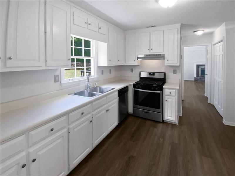 Image for property 225 Woodfield Court, Mcdonough, GA 30253
