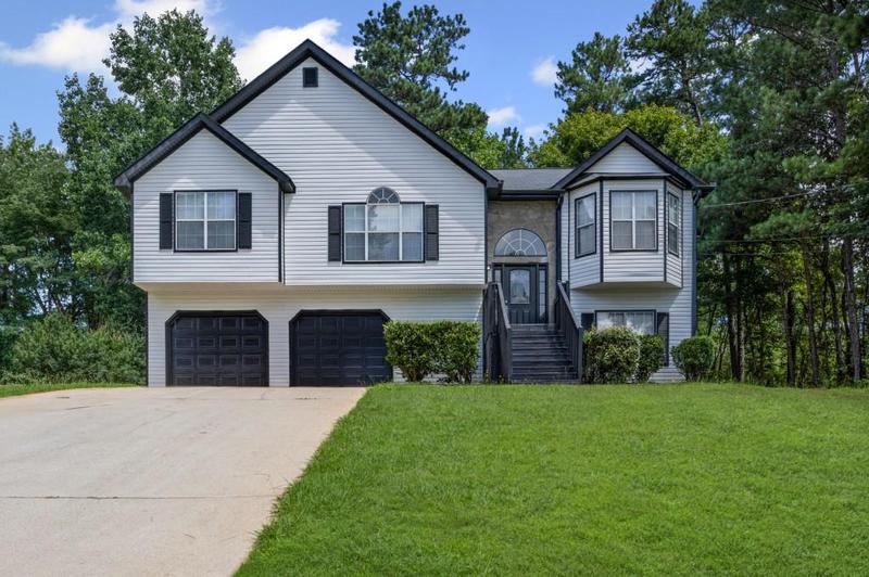 Image for property 397 Lovejoy Circle, Powder Springs, GA 30127