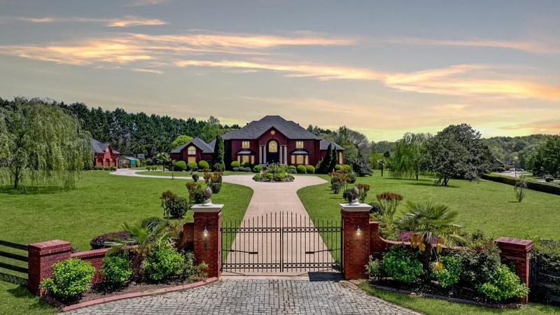 Image for property 5010 Heardmont Trace Road, Cumming, GA 30028