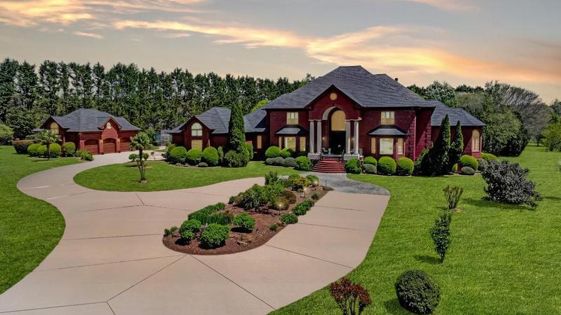 Image for property 5010 Heardmont Trace Road, Cumming, GA 30028